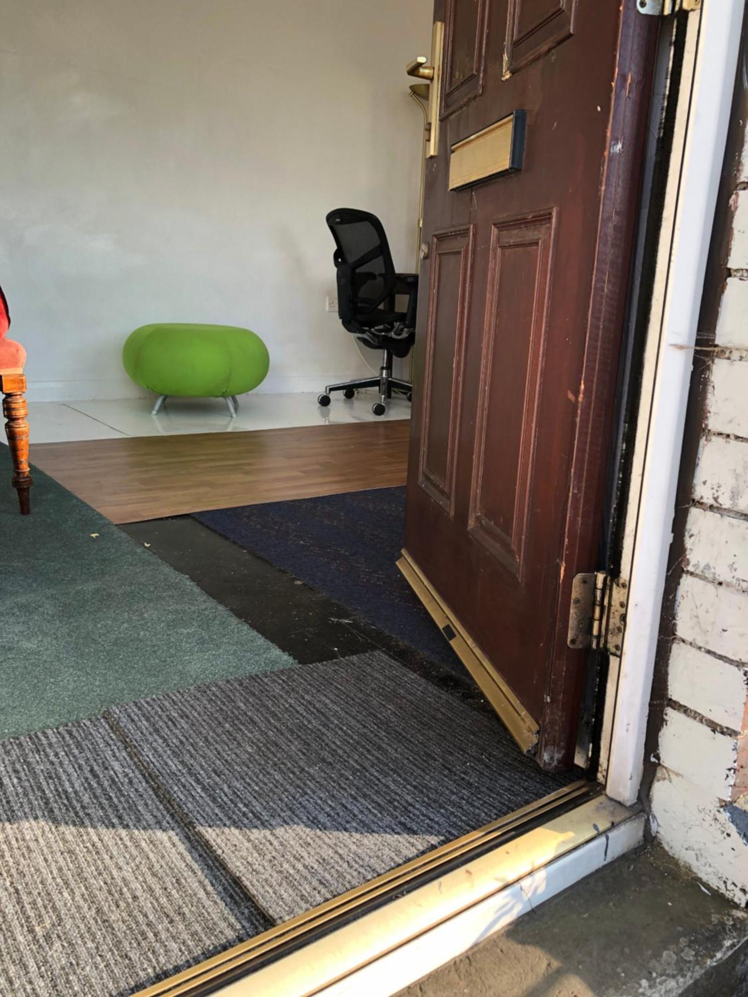 An Extra Large Room With Patio & Own Front Entrance Rotherham Rawmarsh Zewnętrze zdjęcie